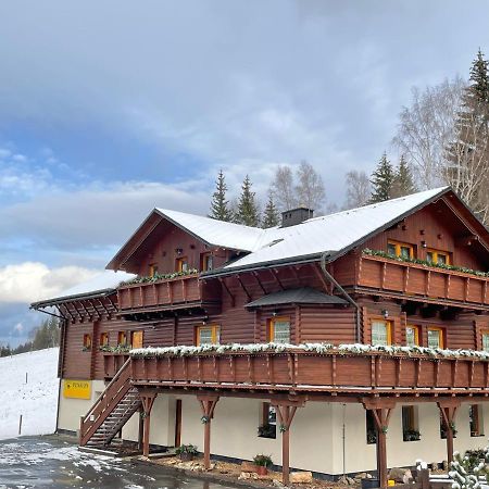 Ludvíkov 灰熊旅馆酒店 外观 照片